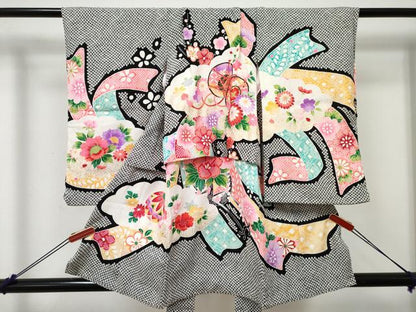 平和屋着物[]七五三　女の子　３歳　祝着　三つ身　鼓花車文　金彩　逸品　DABE7369ma