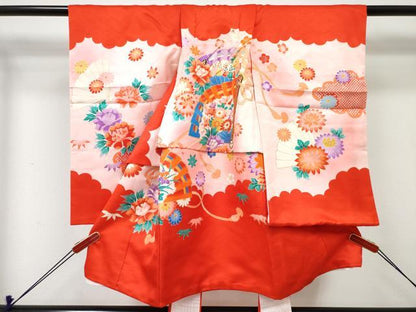 平和屋着物[]お宮参り　女の子　祝着　産着　初着　のしめ　駒刺繍　檜扇花文　暈し染め　金彩　逸品　DABE7394ma