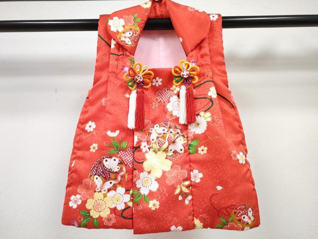 平和屋着物[]七五三　女の子　３歳　祝着　三つ身　被布セット　鞠花蝶文　金彩　洗える着物　DABE7451ma
