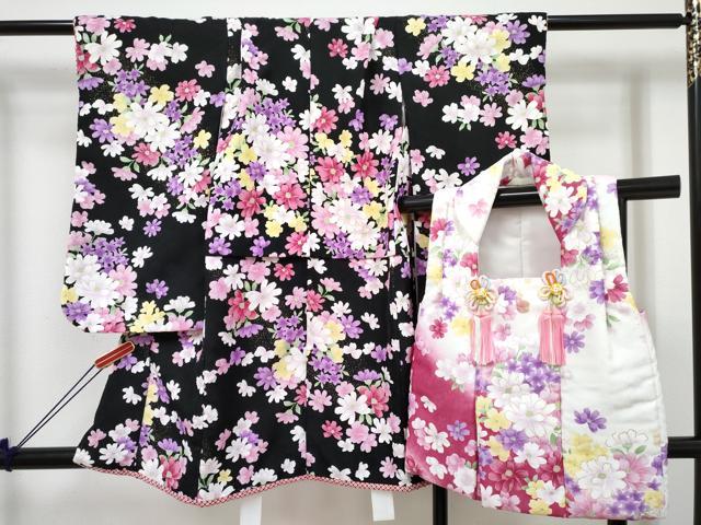 平和屋着物[]七五三　女の子　３歳　祝着　三つ身　被布セット　草花文　黒地　金彩　DABE7452ma