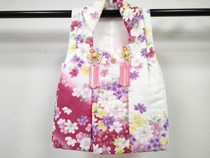 平和屋着物[]七五三　女の子　３歳　祝着　三つ身　被布セット　草花文　黒地　金彩　DABE7452ma