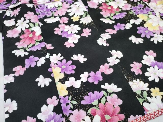 平和屋着物[]七五三　女の子　３歳　祝着　三つ身　被布セット　草花文　黒地　金彩　DABE7452ma