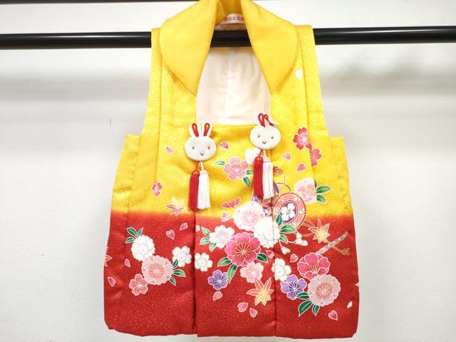 平和屋着物[]七五三　女の子　３歳　祝着　三つ身　被布セット　横笛鼓花文　暈し染め　金彩　DABE7460ma