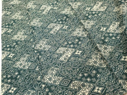 平和屋着物■本場染大島紬　切嵌吉祥文　正絹　逸品　DABE7803cd