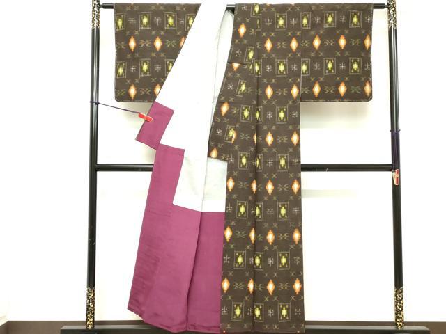 平和屋着物■上質な紬　琉球絣文様　正絹　逸品　DABE7816cd