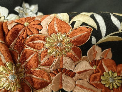 平和屋着物■豪華黒留袖　総刺繍　駒刺繍　草花文　金銀糸　正絹　逸品　DABE8594qa