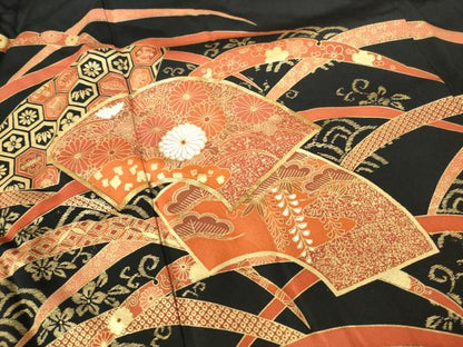 平和屋着物■豪華黒留袖　駒刺繍　地紙枝松花文　金彩　正絹　逸品　DABE8595qa