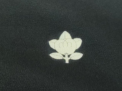 平和屋着物■豪華黒留袖　駒刺繍　地紙花文　金彩　正絹　逸品　DABE8620qa