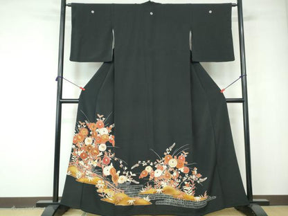 平和屋着物■豪華黒留袖 駒刺繍 流水菊尽くし文 金彩 正絹 逸品 DABE8629qa