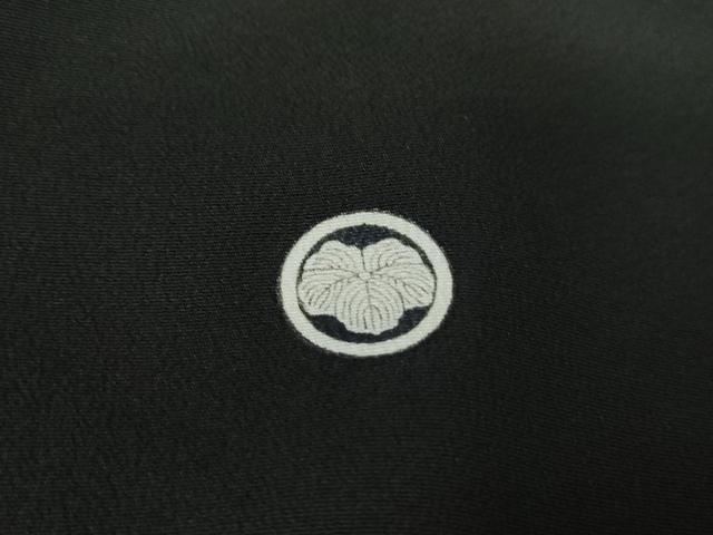 平和屋着物■豪華黒留袖 駒刺繍 重ね色紙宝尽くし花文 金彩 正絹 逸品 DABE8634qa