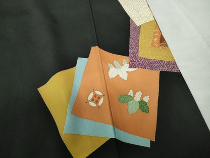 平和屋着物■豪華黒留袖 駒刺繍 重ね色紙宝尽くし花文 金彩 正絹 逸品 DABE8634qa