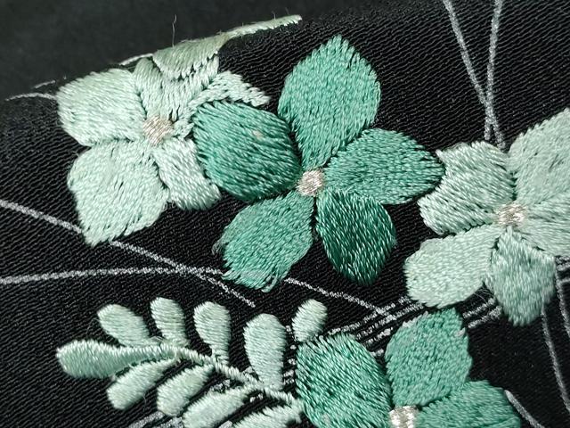 平和屋着物■豪華黒留袖 刺繍 流水笹花文 金銀彩 正絹 逸品 DABE8656qa