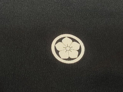 平和屋着物■豪華黒留袖 駒刺繍 扇面孔雀花文 金銀彩 正絹 逸品 DABE8664qa
