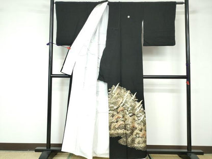 平和屋着物■豪華黒留袖 立波飛鶴枝松文 金彩 正絹 逸品 DABE8673qa