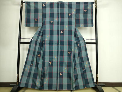 平和屋着物■上質な紬　舞蝶文　正絹　逸品　DABE9491sf