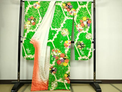 平和屋着物■豪華振袖　駒刺繍　草花文　金彩　正絹　逸品　DABE9506sf