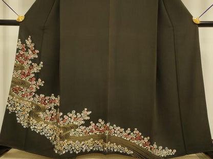 平和屋着物■豪華黒留袖 総刺繍 流水花文 金糸 正絹 逸品 DABE9549du