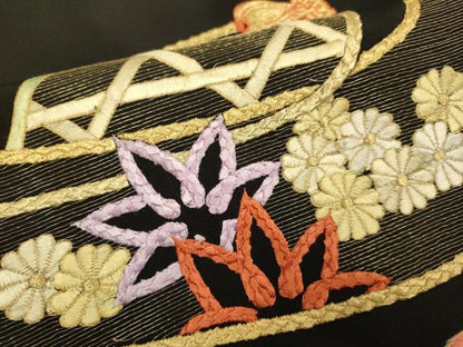 平和屋着物■豪華黒留袖 総刺繍 流水花文 金糸 正絹 逸品 DABE9555du