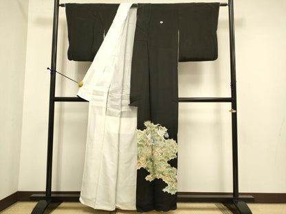平和屋着物■豪華黒留袖 駒刺繍 群鶴花文 松竹梅 金彩 正絹 逸品 DABE9563du