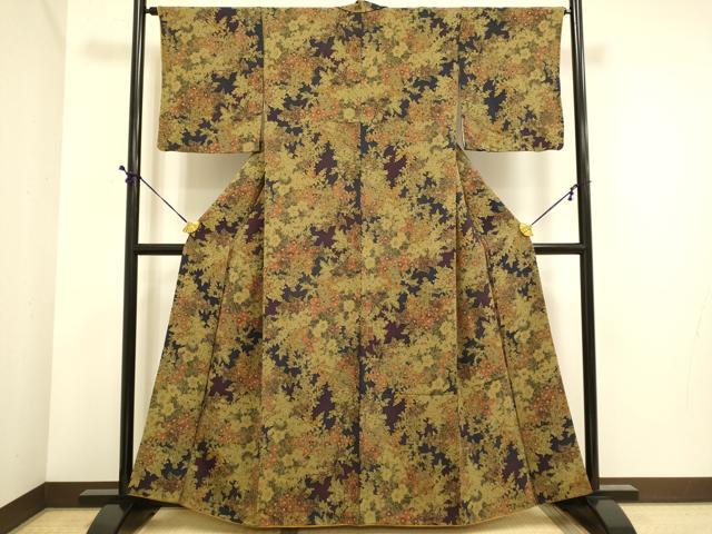 平和屋着物●上質な色無地　草色　鬼しぼ縮緬　正絹　逸品　CABE2091yc 平和屋着物▽上質な小紋 単衣 型染め 風景花文 鬼しぼ縮緬 やまと誂製