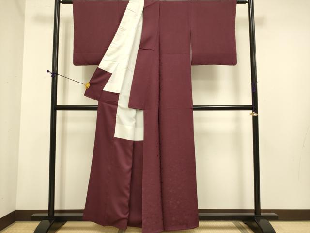 平和屋着物■上質な色無地 箔散らし地紋 濃い浅蘇芳色 正絹 逸品 DABE9588du