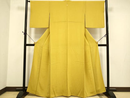 平和屋着物●上質な色無地　黄金色　鬼しぼ縮緬　正絹　逸品　DABE9600du