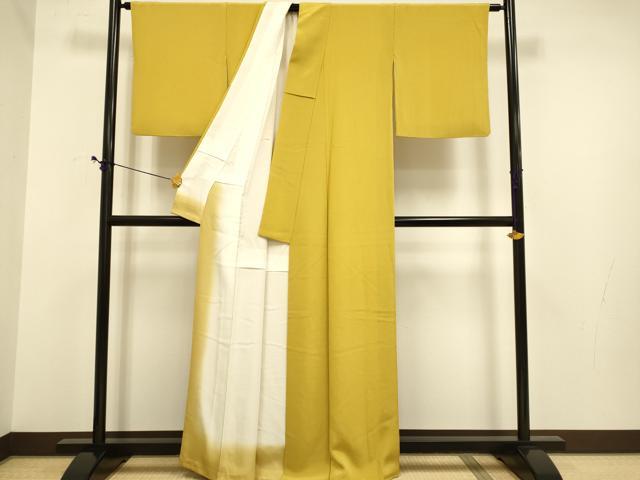 平和屋着物●上質な色無地　黄金色　鬼しぼ縮緬　正絹　逸品　DABE9600du