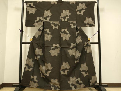 平和屋着物●本場大島紬　7マルキ　楓文　正絹　逸品　DABE9627du