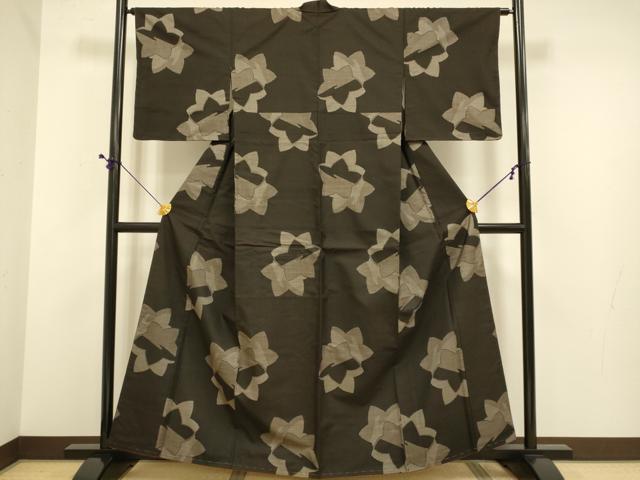 平和屋着物●本場大島紬　7マルキ　楓文　正絹　逸品　DABE9627du