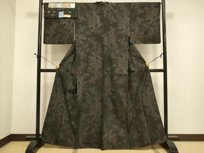 平和屋着物●本場大島紬　古代染色純泥染　9マルキ　几帳花文　翔鶴謹製　証紙付き　正絹　逸品　DABE9648du