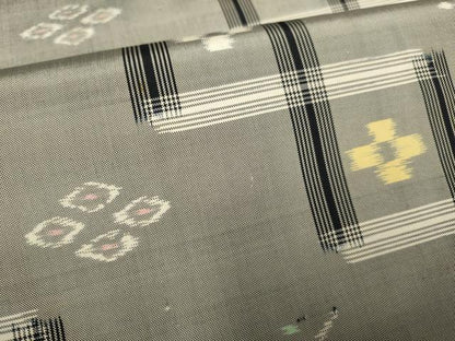平和屋着物●本場琉球絣　紬　正絹　逸品　DABE9682du