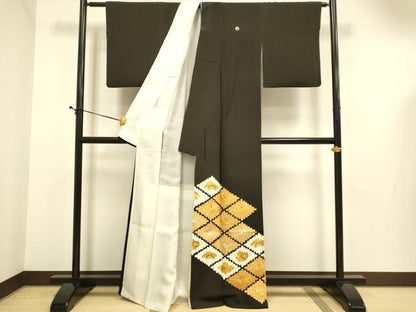 平和屋着物■豪華黒留袖 駒刺繍 花菱文 金彩 正絹 逸品 DABE9708du