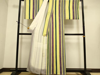 平和屋着物▼上質な小紋　宝尽くし吉祥花間道　地紋起こし　正絹　逸品　DABE9734du