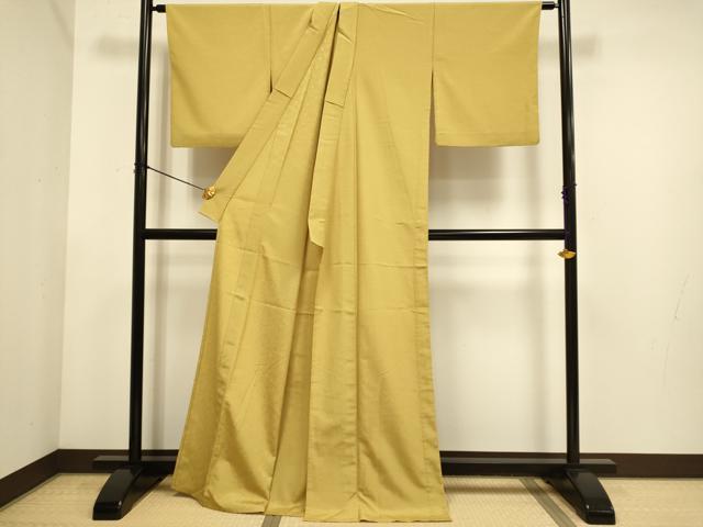 平和屋着物▽色無地　単衣　紗綾形地紋　黄朽葉色　洗える着物　DABE9818du
