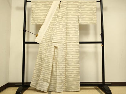 平和屋着物▽本場大島紬　単衣　白大島　エ霞文　正絹　逸品　DABE9895du