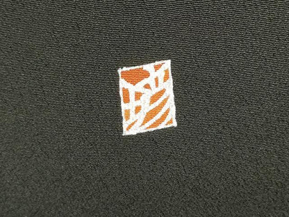 平和屋着物■豪華黒留袖　作家物　駒刺繍　重ね山飛鶴松文　金彩　正絹　逸品　DABF0200ea