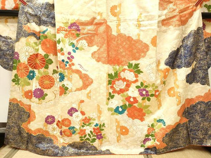 平和屋着物■豪華振袖　駒刺繍　雲重ね花文　金彩　正絹　逸品　DABF0514ea