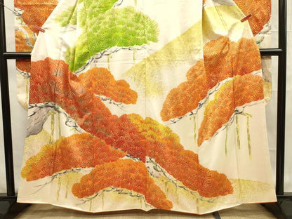平和屋着物■豪華振袖　駒刺繍　枝松文　金彩　正絹　逸品　DABF0573ya