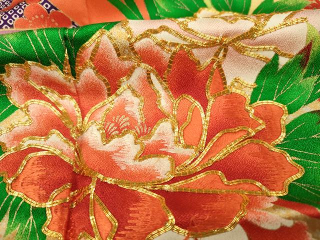 平和屋着物■豪華振袖　駒刺繍　立波地紙草花文　金彩　正絹　逸品　DABF0575ya