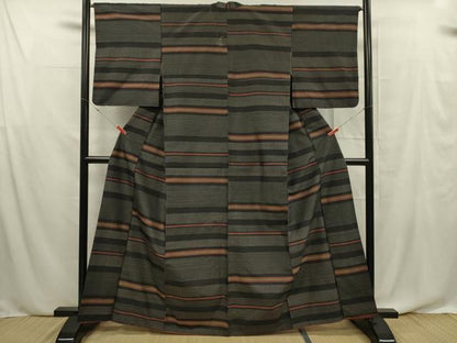 平和屋着物■上質な紬　変わり横段文　黒地　正絹　逸品　DABF0638ya