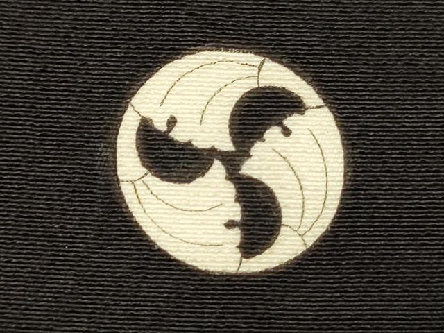 平和屋着物■豪華黒留袖　エ霞松葉文　金彩　正絹　逸品　DABF0910ya