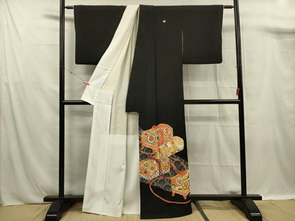 平和屋着物■豪華黒留袖 駒刺繍 花文箱 宝尽くし 金彩 正絹 逸品 DABF0931ya