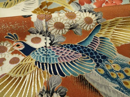 平和屋着物■豪華黒留袖　駒刺繍　地紙孔雀花文　暈し染め　金彩　正絹　逸品　DABF0954ya