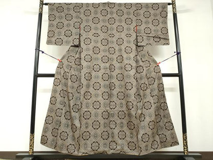 平和屋着物●本場大島紬　割り込み絣　花菱文　正絹　逸品　DABF1160ud