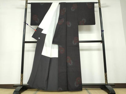 平和屋着物●本場結城紬　重要無形文化財　80亀甲　花丸文　鈴乃屋扱い　正絹　逸品　DABF1183ud