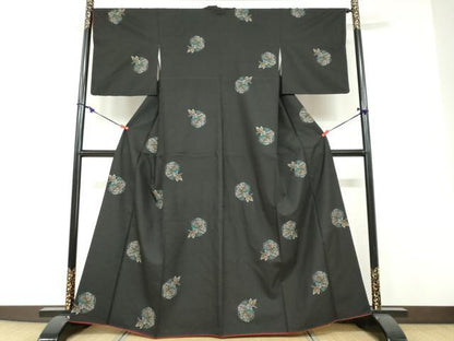 平和屋着物●本場大島紬　9マルキ　地空き　雪輪渡橋花蝶文　正絹　逸品　DABF1188ud