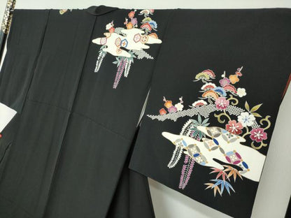 平和屋着物●訪問着　作家物　雲取り吉祥草花文　黒地　金彩　正絹　逸品　DABF1190ud