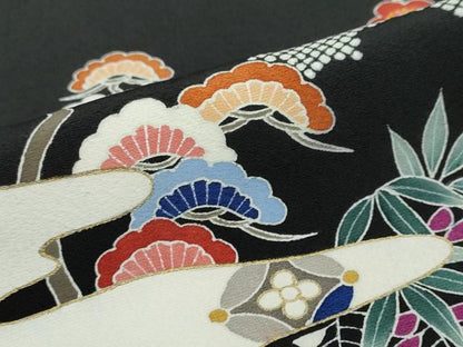 平和屋着物●訪問着　作家物　雲取り吉祥草花文　黒地　金彩　正絹　逸品　DABF1190ud