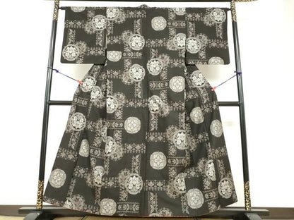 平和屋着物●本場大島紬　9マルキ　草花文　正絹　逸品　DABF1221ud