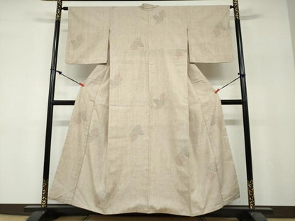 平和屋着物●本場結城紬　重要無形文化財　80亀甲　舞蝶文　正絹　逸品　DABF1251ud
